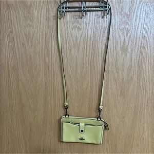 Coach Yellow Leather Crossbody Bag w/ detachable strap and pouch EUC